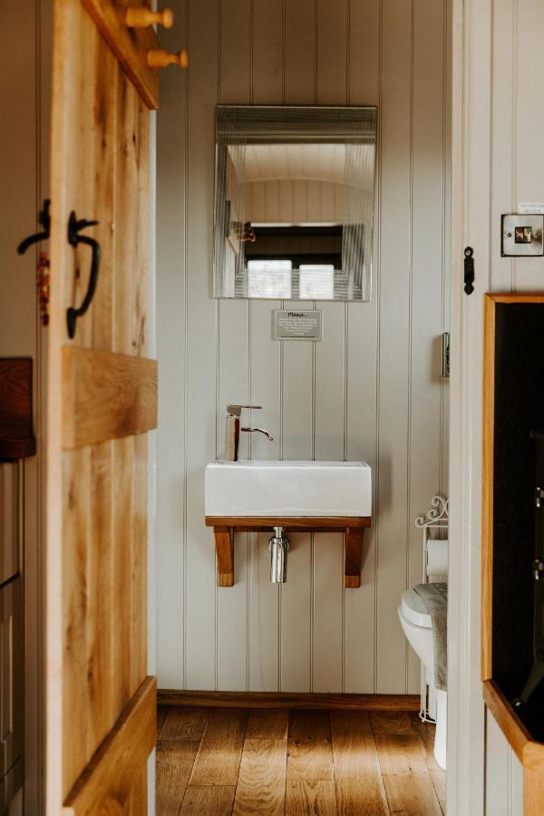 The Little John Petite Cosy Log Cabin - Sleeps 2, Great For Romantic Breaks, Couples, Single Guests, Near Sherwood Forest At Fairview Farm, Nottingham Set In 88 Acres Blidworth Luaran gambar